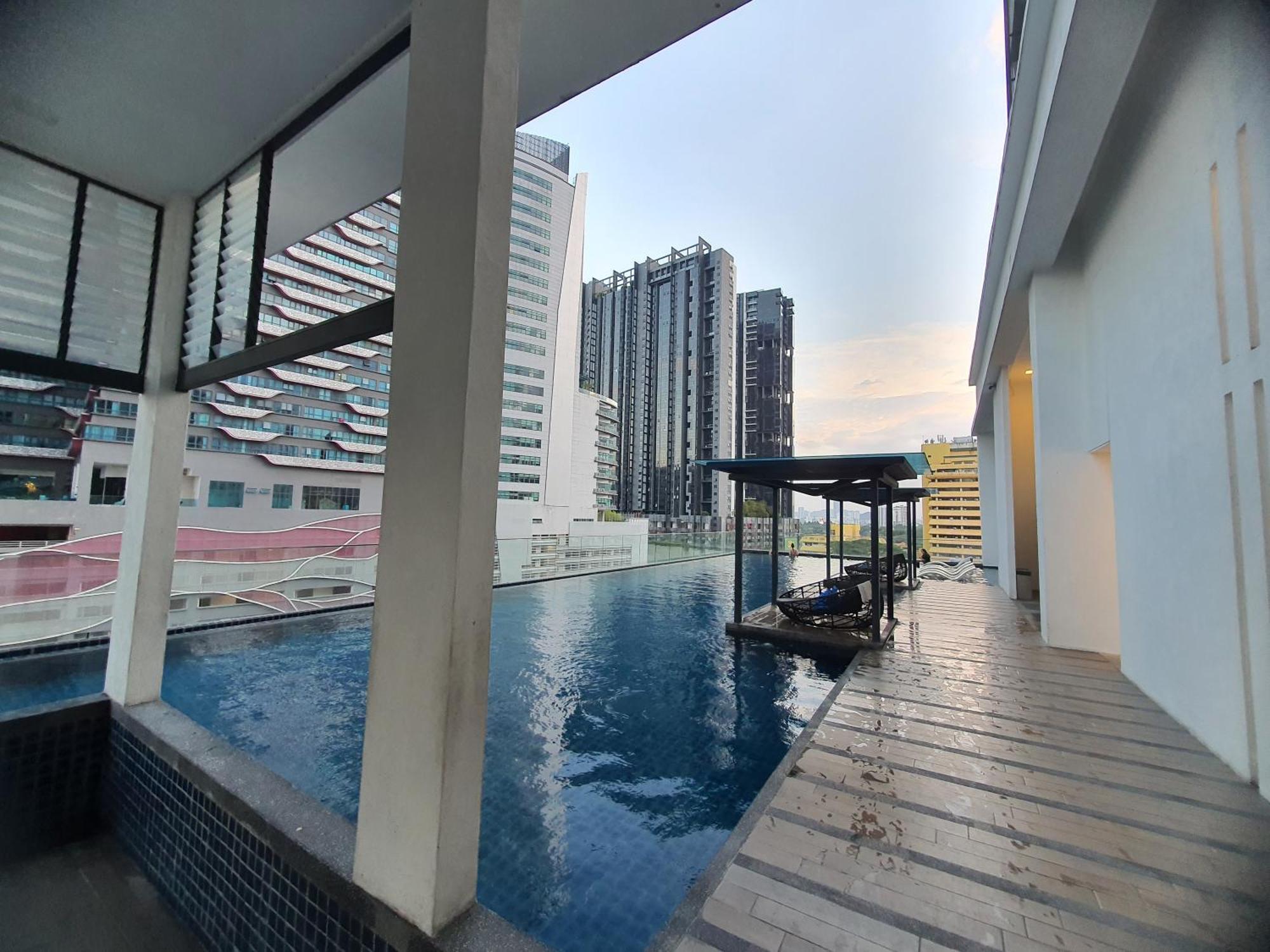 Reizz Residence By Luxury Suites Kuala Lumpur Exterior foto